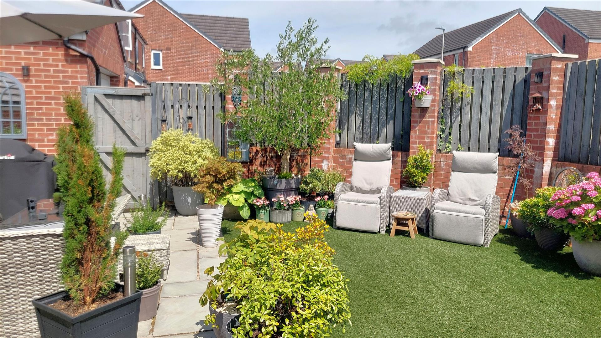 Clos Y Nant, Carway, Kidwelly, SA17 4JH